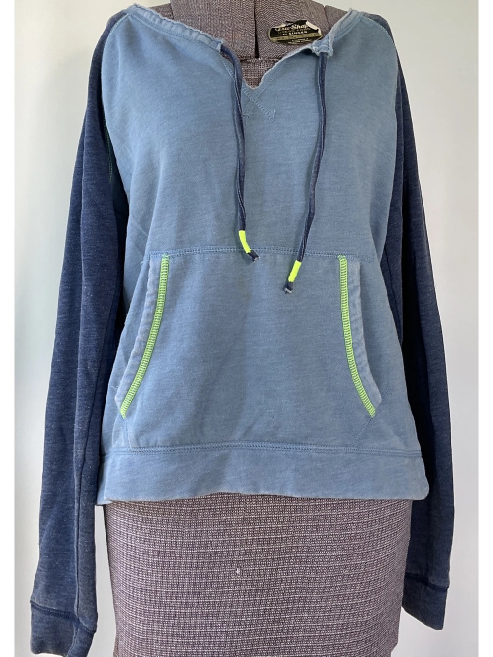 Aeropostale Sweatshirt Pullover Womens Blue Top Wide Neck Size Large